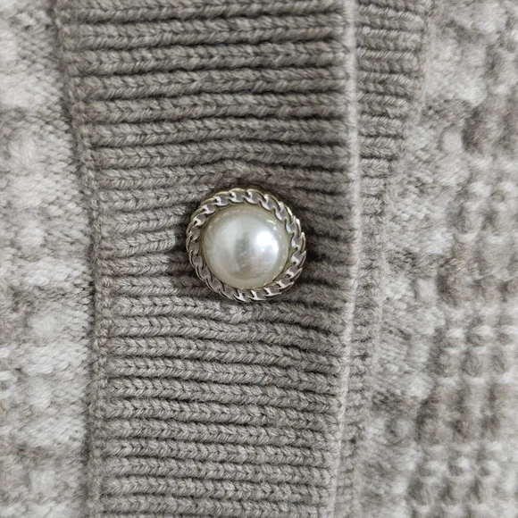 Aritzia Babaton Lacer Cardigan 100% Merino Wool Grey White Tweed Knit Size S - Picture 3 of 11
